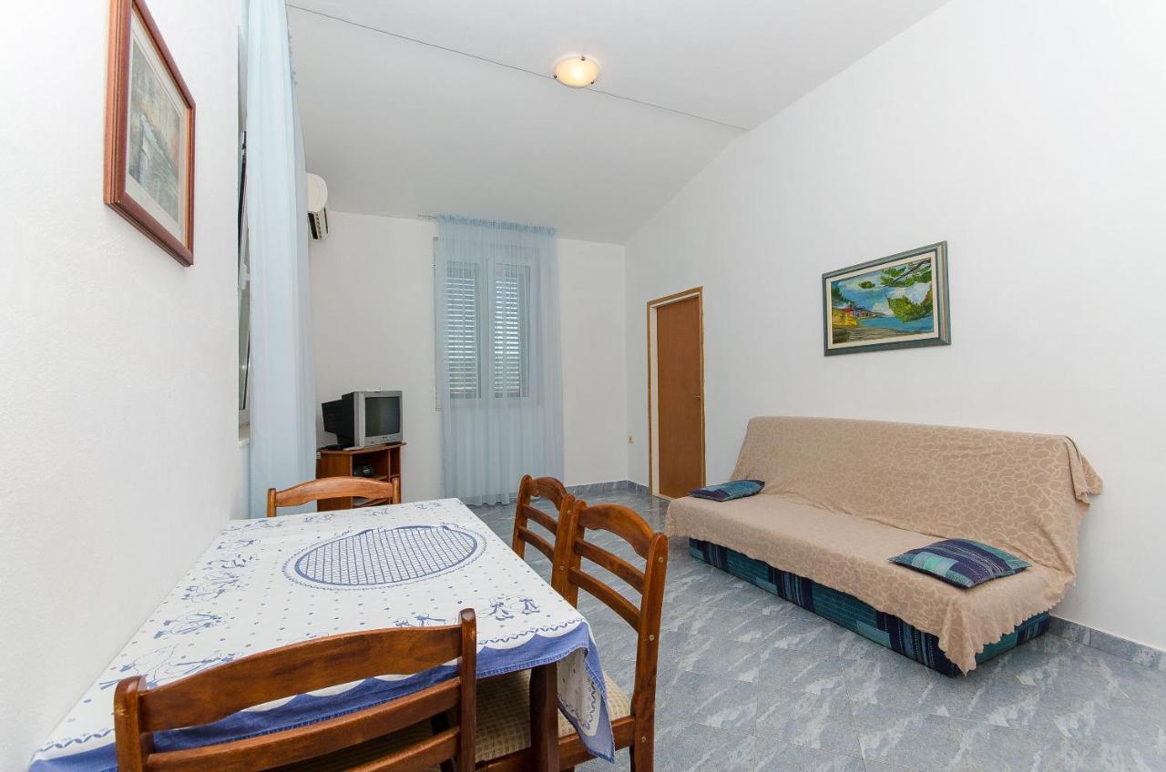 Apartments Ivanka Vis Exterior photo