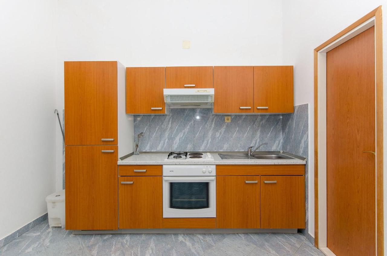 Apartments Ivanka Vis Exterior photo